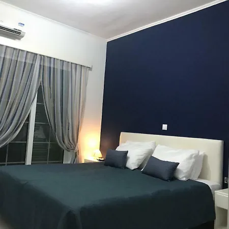 Beautiful And Charming Maisonette Apartment *